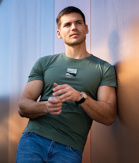 T-SHIRT