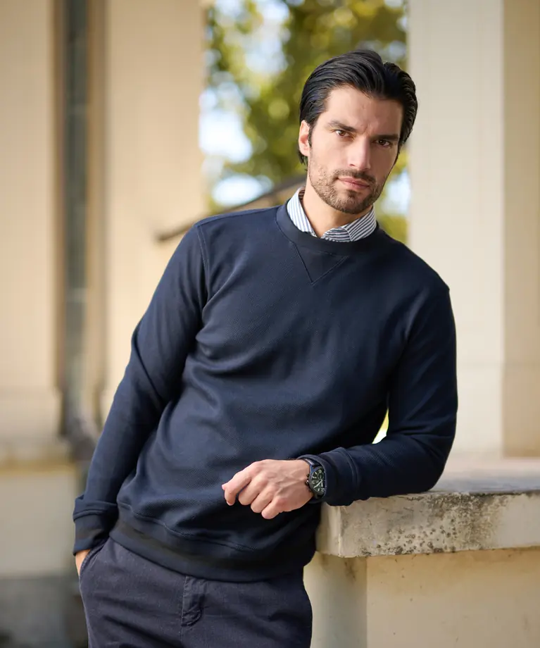 SWEATSHIRT