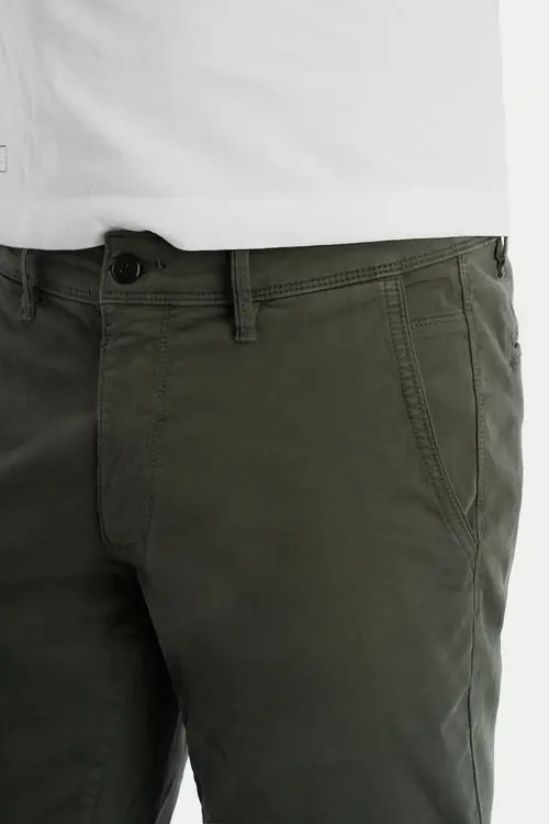 CHINO HLAČE S LIOCELOM SLIM Maslinasto zelena 48