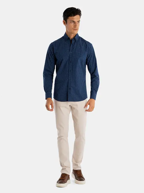 KARIRANA KOŠULJA S BUTTON-DOWN OVRATNIKOM 100% PAMUK S NAVY REGULAR