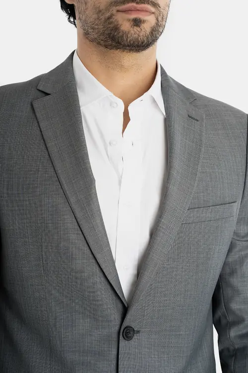 POSLOVNO ODIJELO OD SHARKSKIN TKANINE SLIM TAMNO SIVA 48