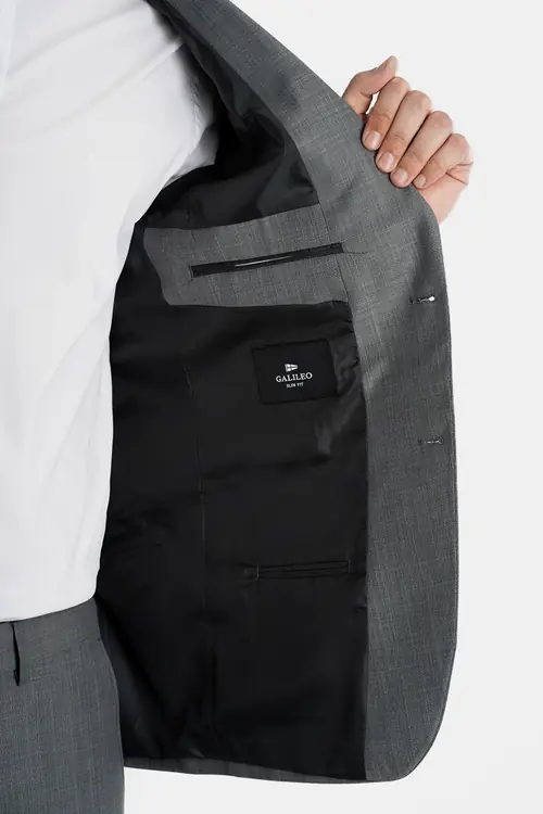 POSLOVNO ODIJELO OD SHARKSKIN TKANINE SLIM TAMNO SIVA 54