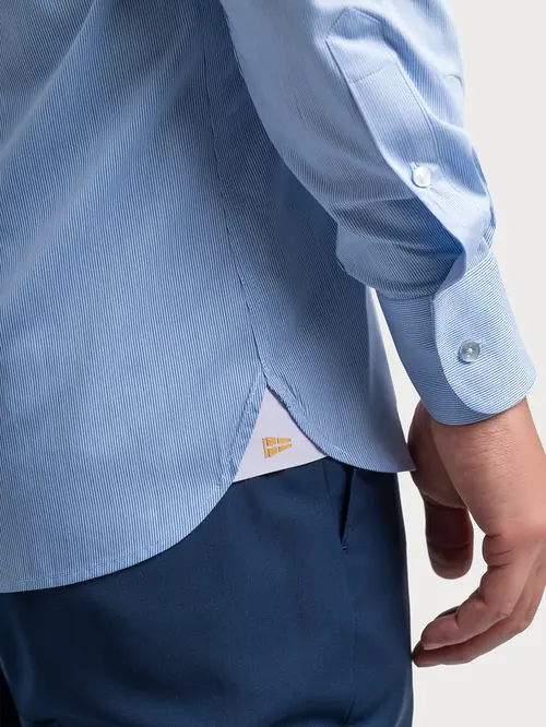 PREMIUM KOŠULJA S KONTRASTNIM OVRATNIKOM S PLAVA SLIM