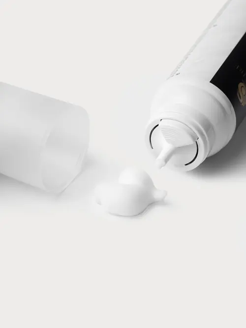 UNIVERZALNA PJENA ZA ČIŠĆENJE I NJEGU 200 ML