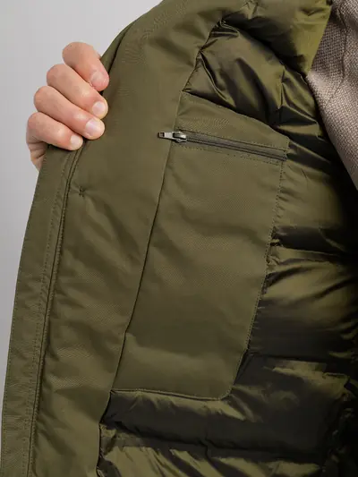 PARKA S KAPULJAČOM I UNUTARNJIM PLETENIM OVRATNIKOM