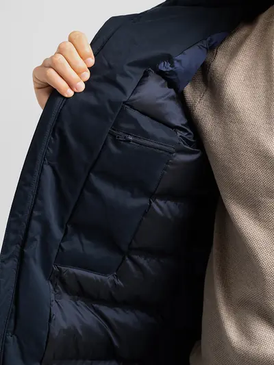 PARKA S KAPULJAČOM I UNUTARNJIM PLETENIM OVRATNIKOM