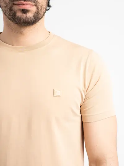 PAMUČNA MAJICA S GUMENIM LOGOM