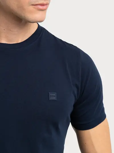 PAMUČNA MAJICA S GUMENIM LOGOM