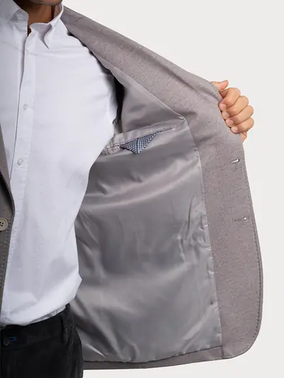SMART CASUAL SUKNJIČ Z MIKRO VZORCEM