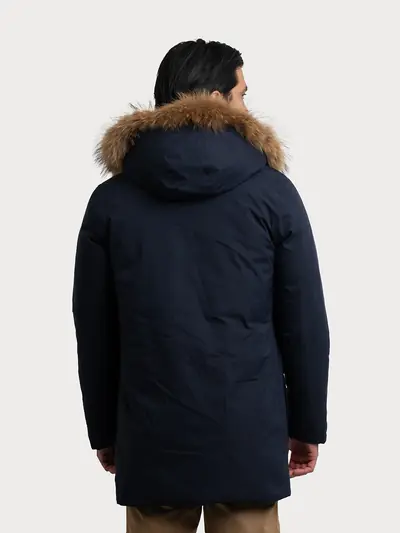 PARKA S ODVOJIVOM KAPULJAČOM I KRZNENIM OBRUBOM